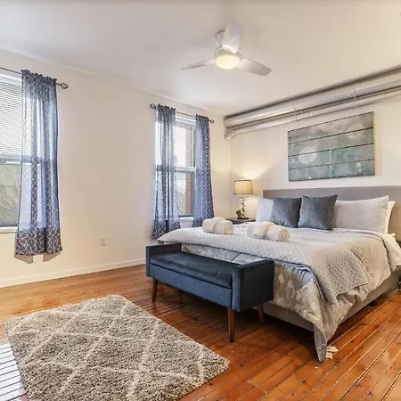 Luxury 1Br Old City-King Bed Walk To Liberty Bell & Independence Mall - Free Parking! Apartment